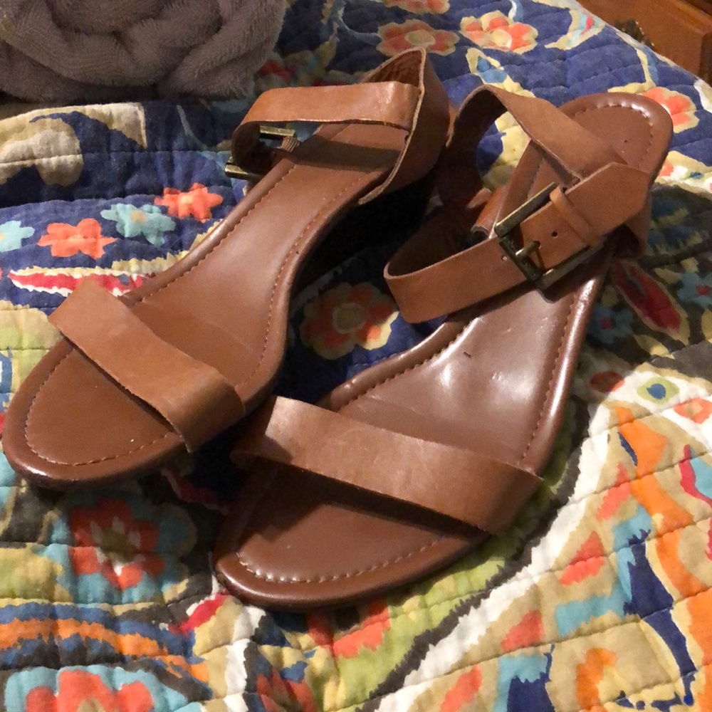 Cute leather sandals!